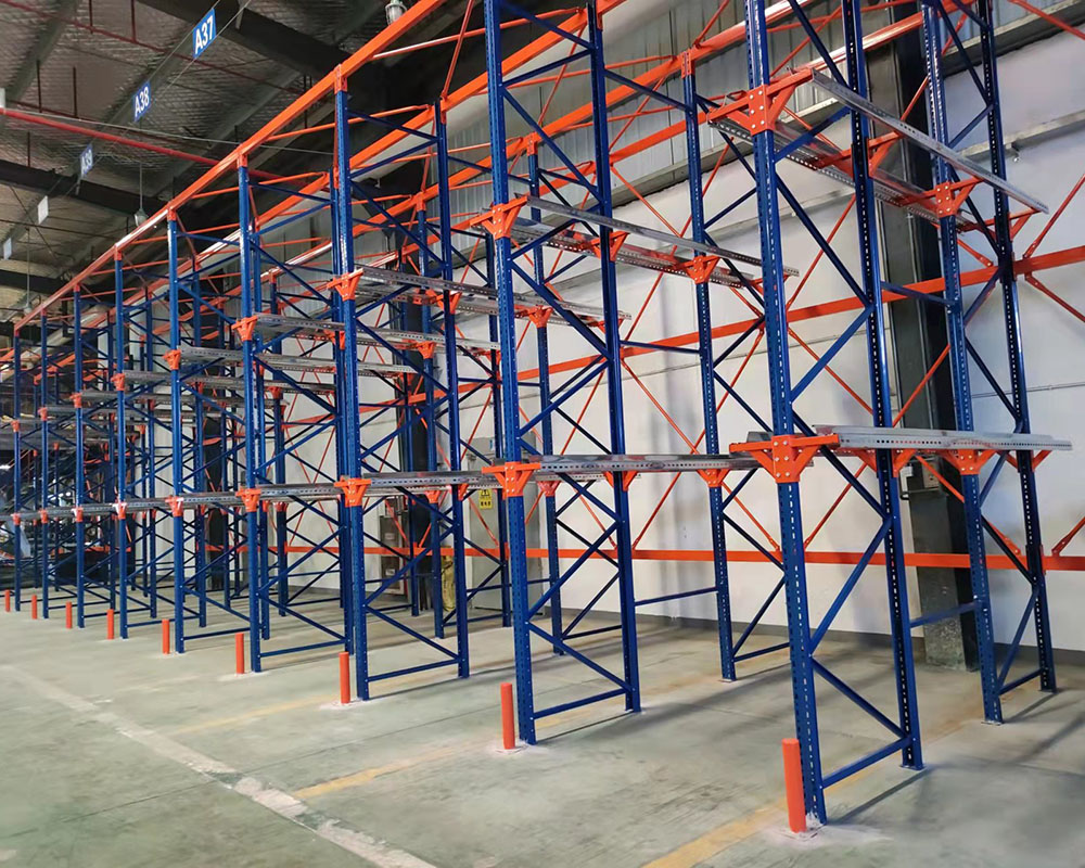 南京草莓视频app在线下载智能倉儲設備廠家帶您認知貫通式貨架